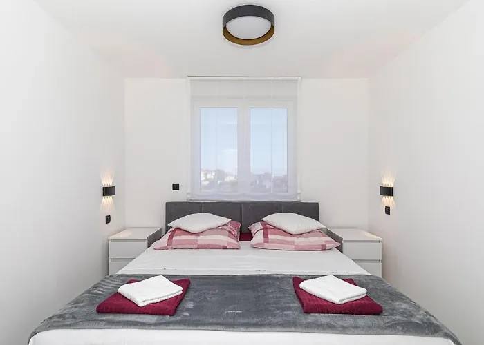 In Seget Donji شقة